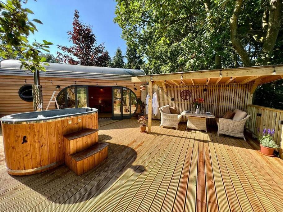 The Pines Treehouse At Treetops Hideouts Ричмънд Екстериор снимка